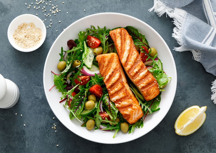 salad with grilled salmon