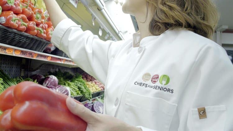 Your personal chef will buy fresh ingredients at a local grocery store just before coming to your home.
